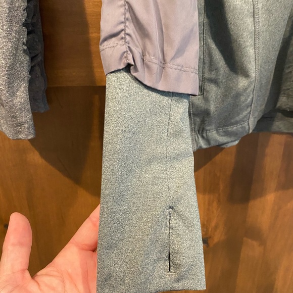 Women’s athletic wear - Picture 5 of 6